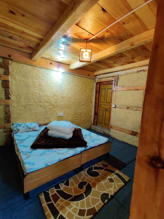 Hotel Yalakhom Tosh Esterno foto